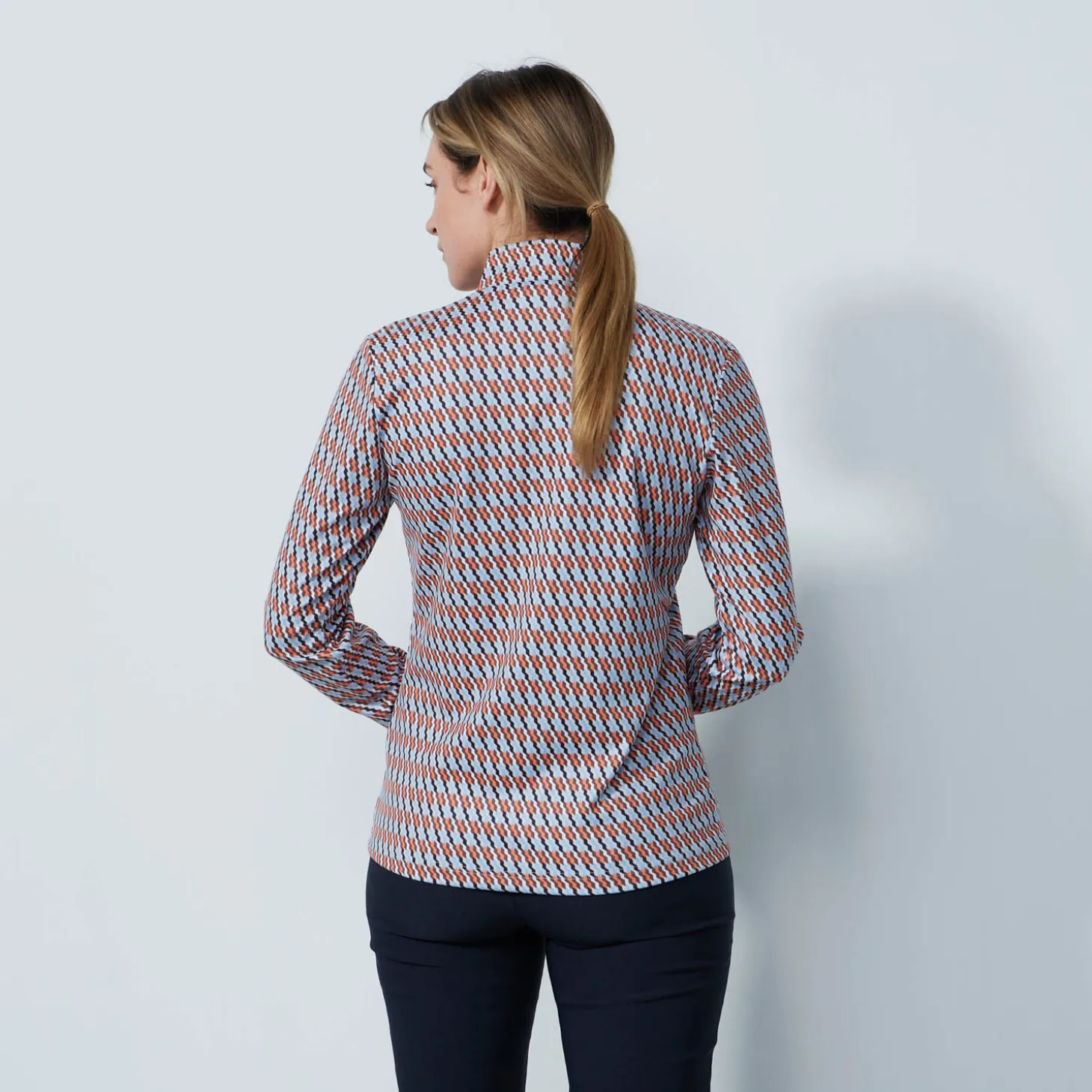 Delta Half Neck