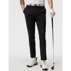 Ellott Golf Musta