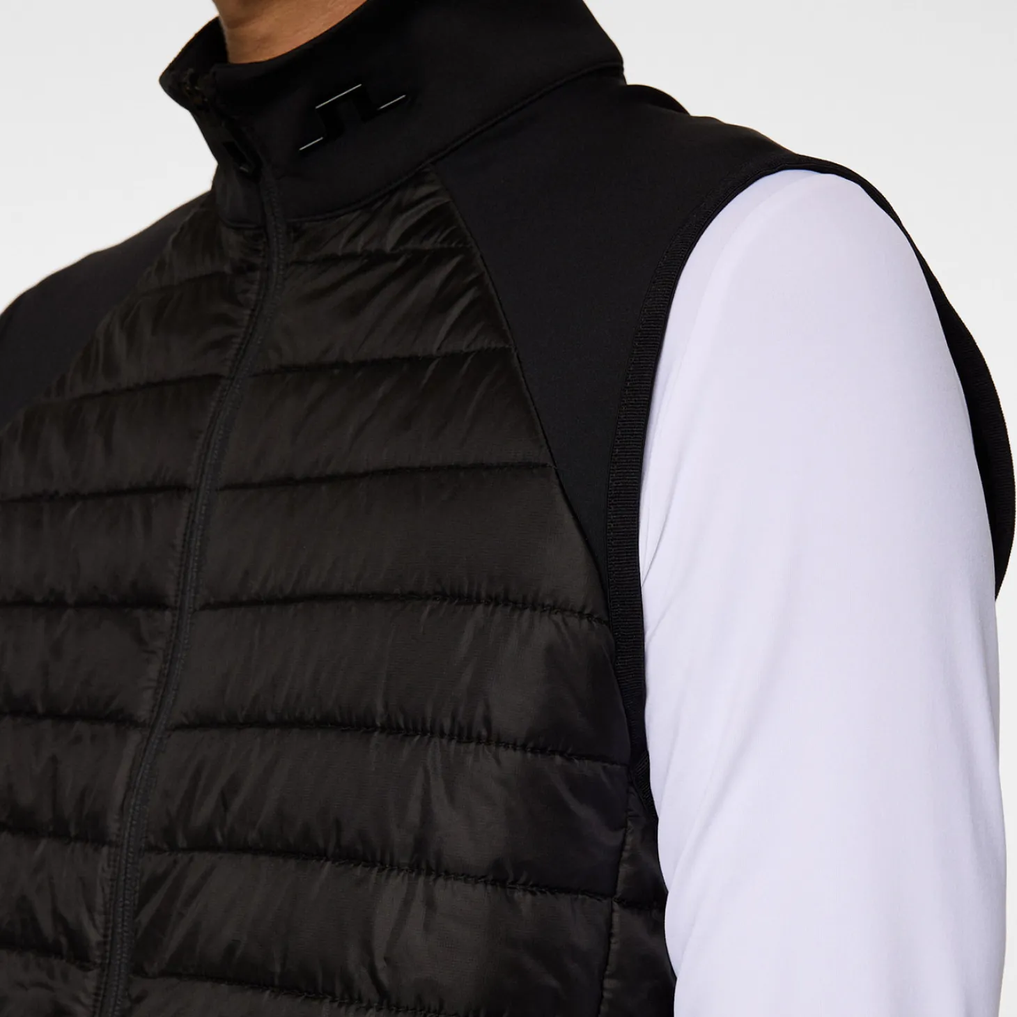 Hayden Quilt Hybrid Vest Musta