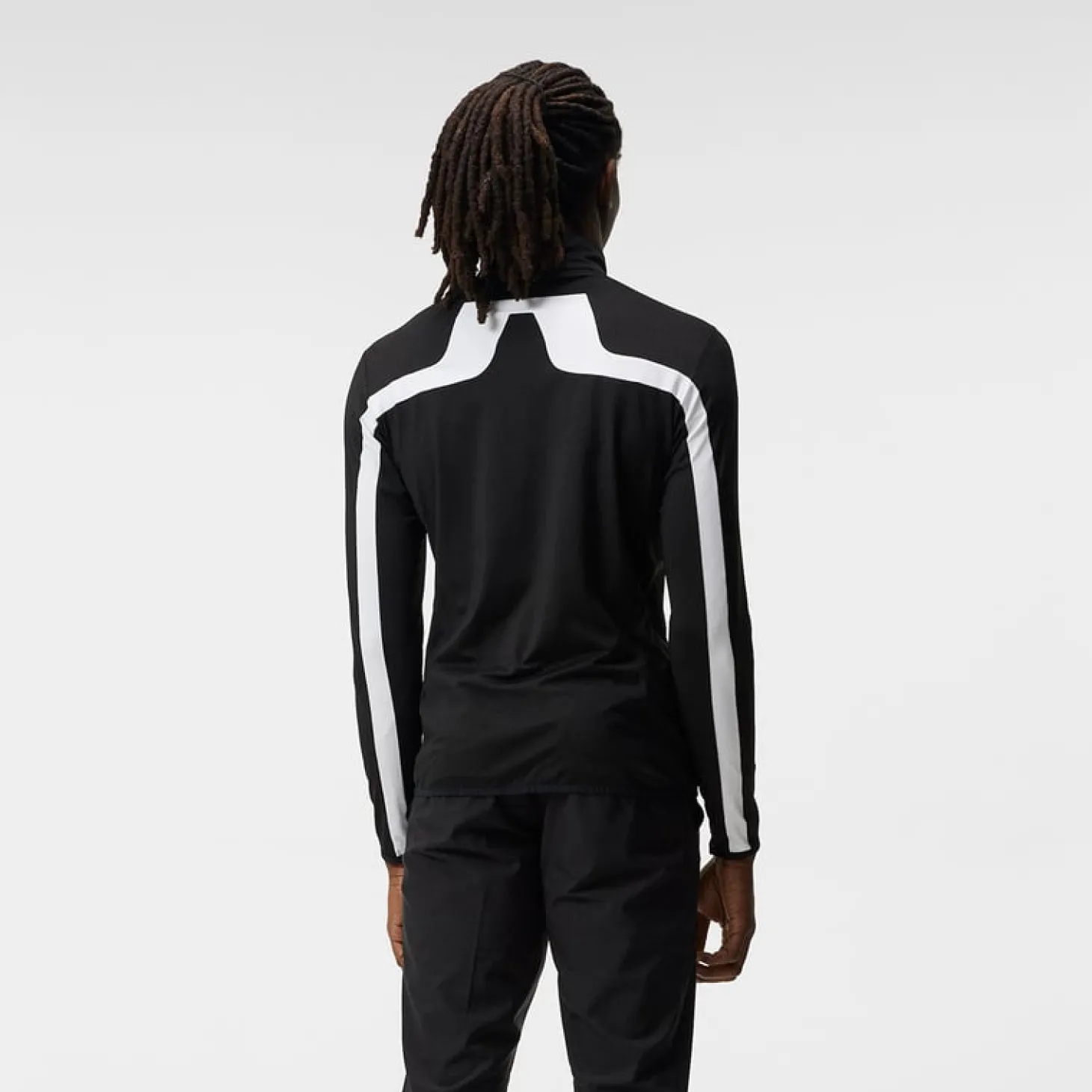 Jarvis Mid Layer Musta