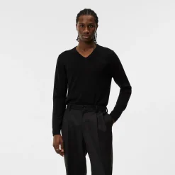 Lymann Merino V-Neck Sweater Musta