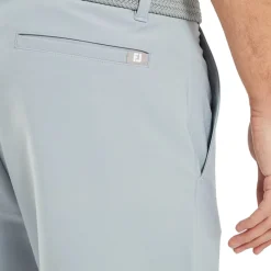 Performance Tapered Fit Short Harmaa